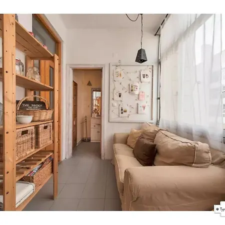Shutterbug, Typical Apartment
